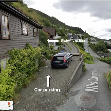 With 5 Bedrooms, Great View And Garden Casa de Férias