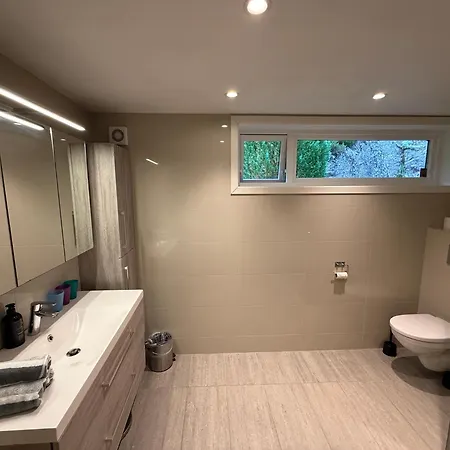 With 5 Bedrooms, Great View And Garden * Bergen