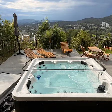 Ferienhaus With 5 Bedrooms, Great View And Garden