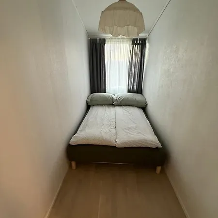 With 5 Bedrooms, Great View And Garden Ferienhaus Bergen