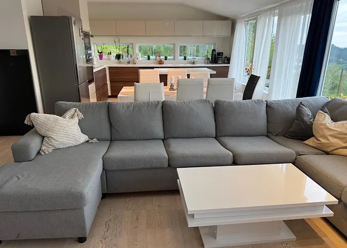 펜션 With 5 Bedrooms, Great View And Garden 베르겐