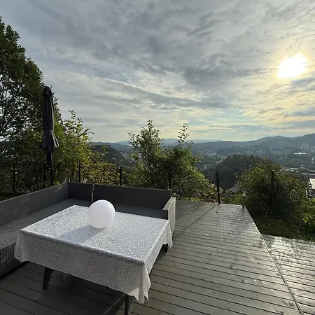 펜션 With 5 Bedrooms, Great View And Garden